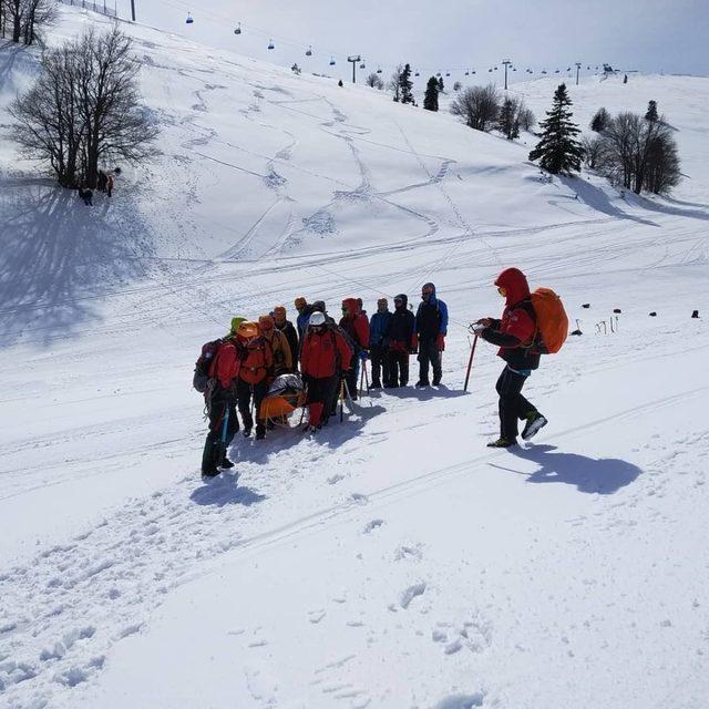 Uludağ’da zorlu kış şartlarında dağcılık eğitimi