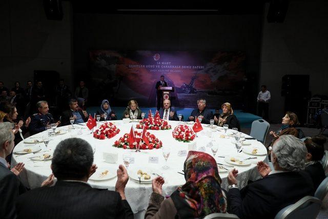 Şehit aileleri ve gaziler onuruna yemek