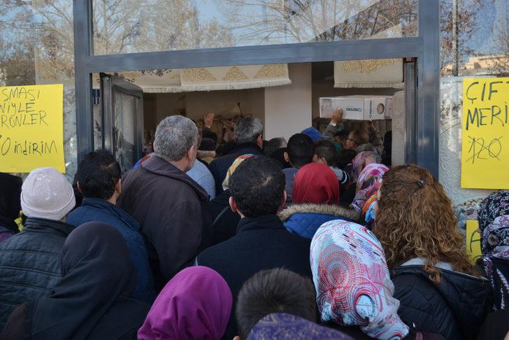 Aksaray'da indirimli halı izdihamı!  G5