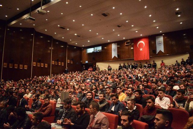 Kayseri Ülkü Ocakları Çanakkale Zaferi Programı Düzenledi