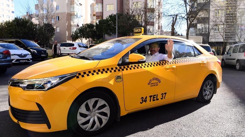 AK Parti Ataşehir Belediye Başkan Adayı taksi şof&ouml;r&uuml; oldu
