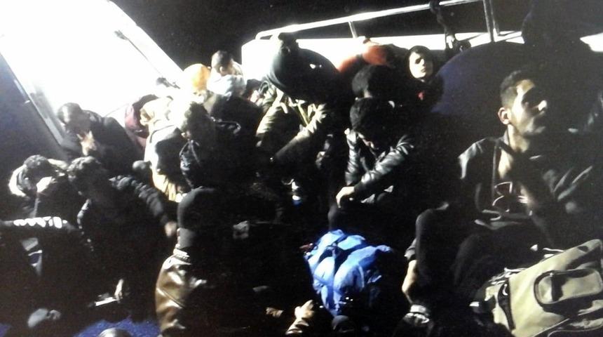 Didim&rsquo;de 21 d&uuml;zensiz g&ouml;&ccedil;men yakalandı