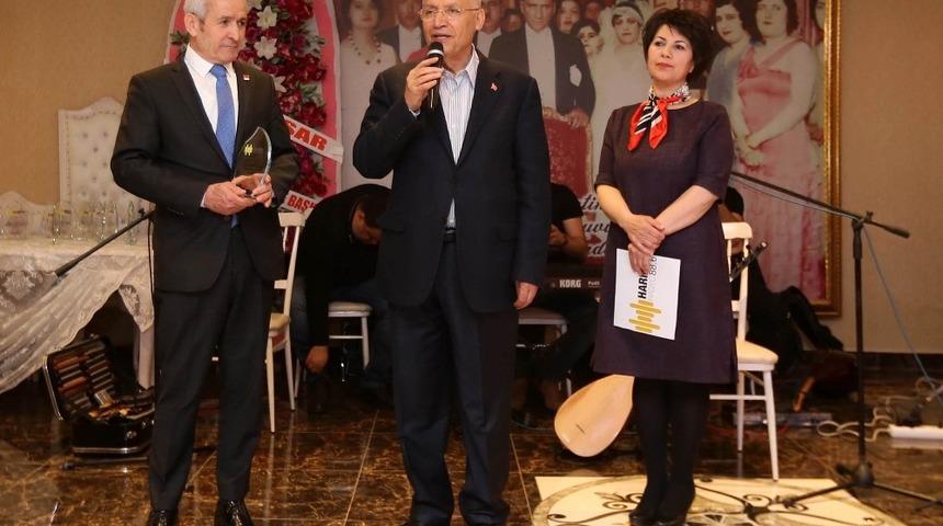 Harman Radyo&rsquo;dan Yenimahalle Belediyesi&rsquo;ne &ouml;d&uuml;l