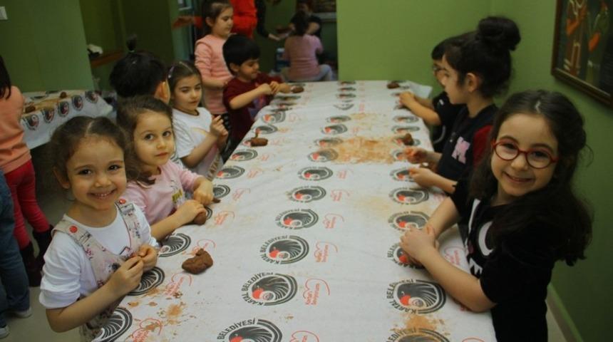 Kartal&rsquo;da &ccedil;ocuklara &ouml;zel &Ccedil;&ouml;mlek ve Masal At&ouml;lyesi&rsquo;nde doyasıya eğlence