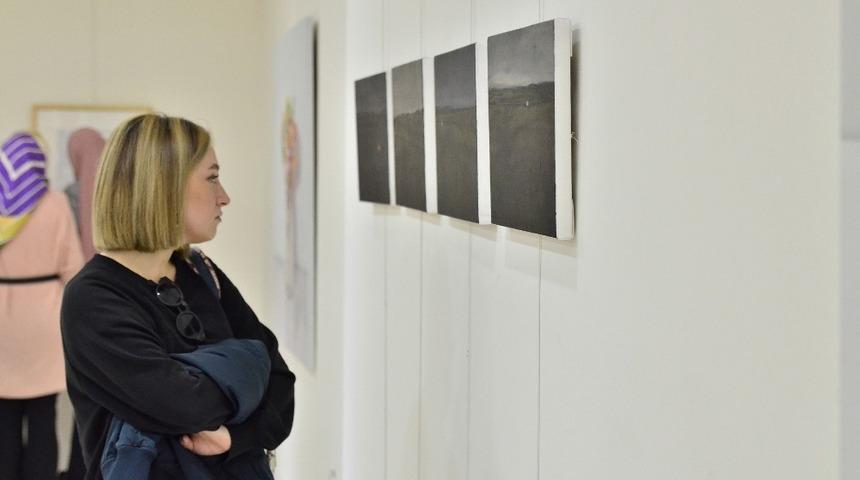 &rsquo;Oyun Alanı&rsquo; sergisi SA&Uuml;&rsquo;de sanatseverlerle buluştu