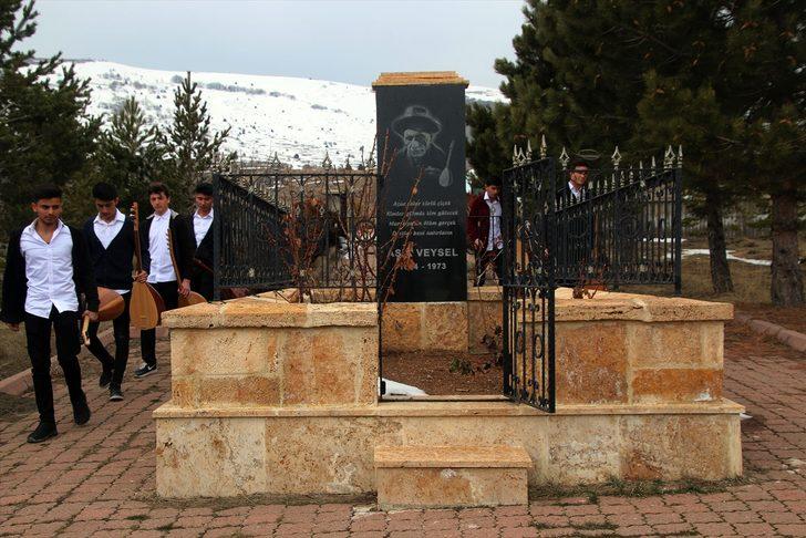 'Karanlık oda'da Aşık Veysel'i anlamaya çalışıyorlar G3