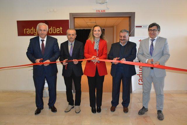 Radyodüet Çanakkale türküsü ile yayın hayatına başladı