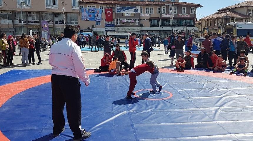 Kula&rsquo;da &rsquo;Spor Panayırı&rsquo; başladı