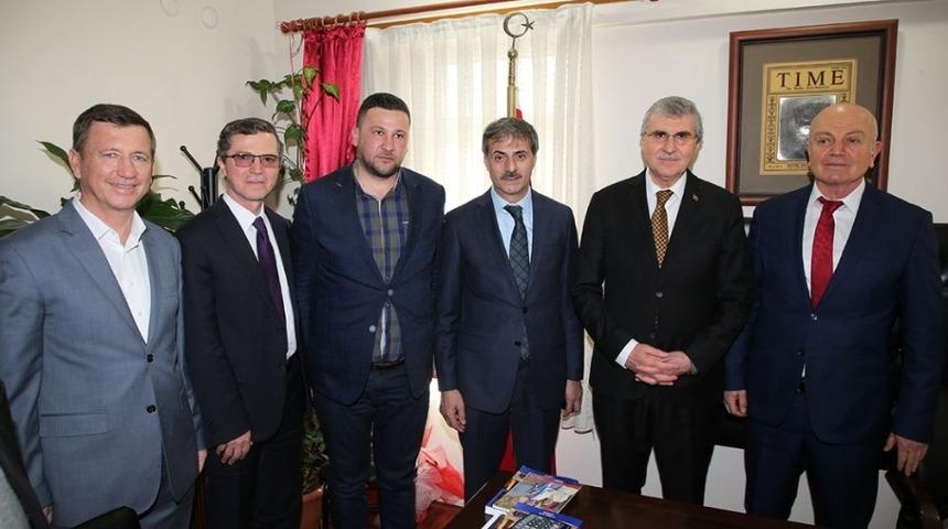 Başkan Adayı Yüce, Türkiye Emekliler Derneği’ni ziyaret etti