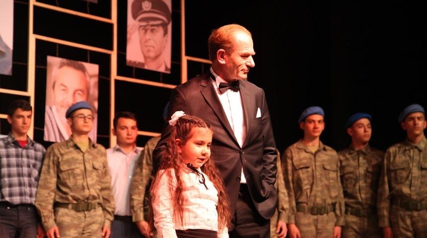 Polatlı&rsquo;da &rsquo;Şahadet Devletin Asil Evlatları&rsquo; oyunu sahnelendi