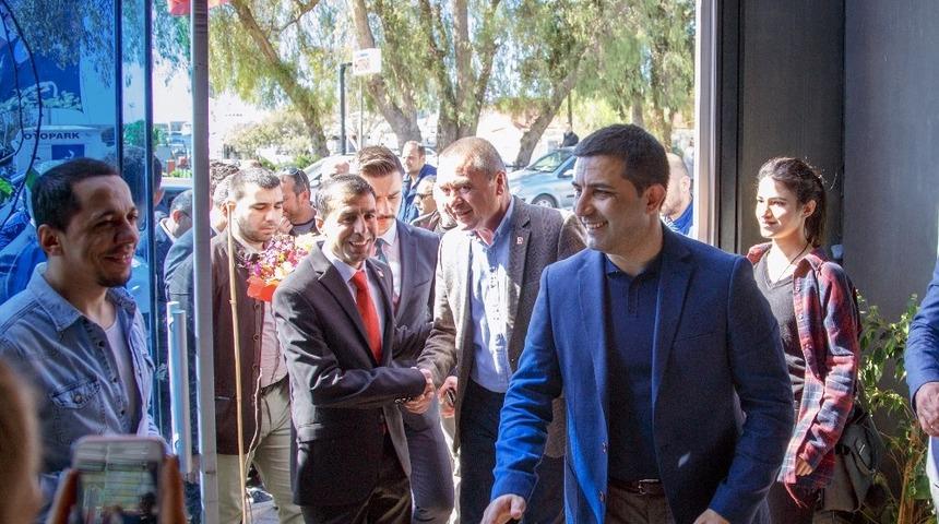 &Ouml;mer G&uuml;nel; &ldquo;Kuşadası&rsquo;nı el birliği ile şaha kaldıracağız&rdquo;