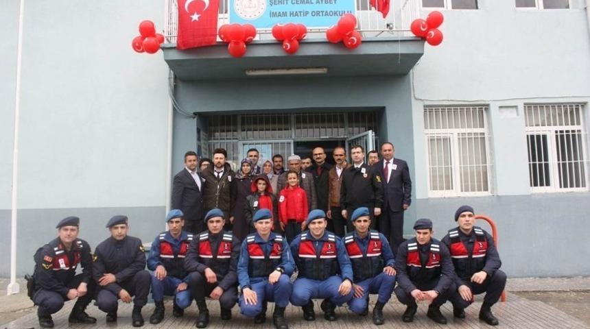 G&ouml;rdesli şehidin ismi okulda yaşayacak