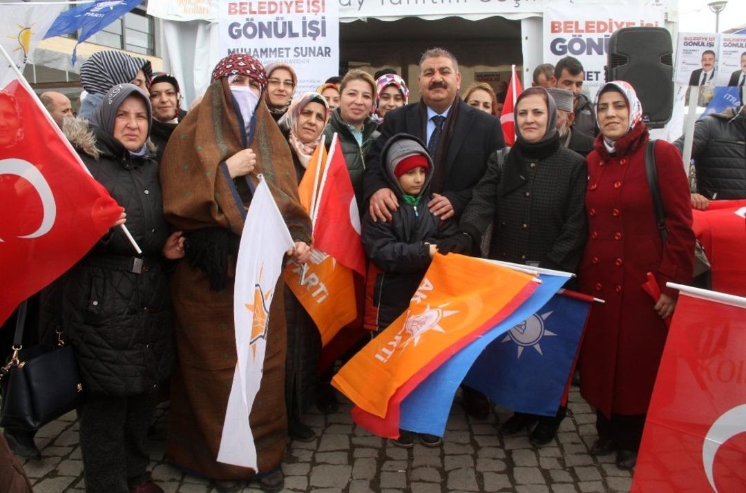 Sunar Paland&ouml;ken&rsquo;de sıkmadık el bırakmıyor