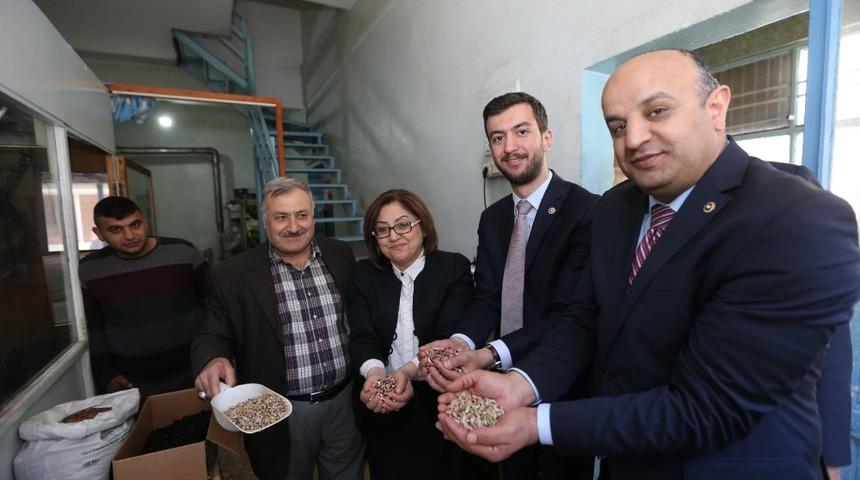 Şahin&rsquo;den Fıstık&ccedil;ılar Sitesi esnafına ziyaret