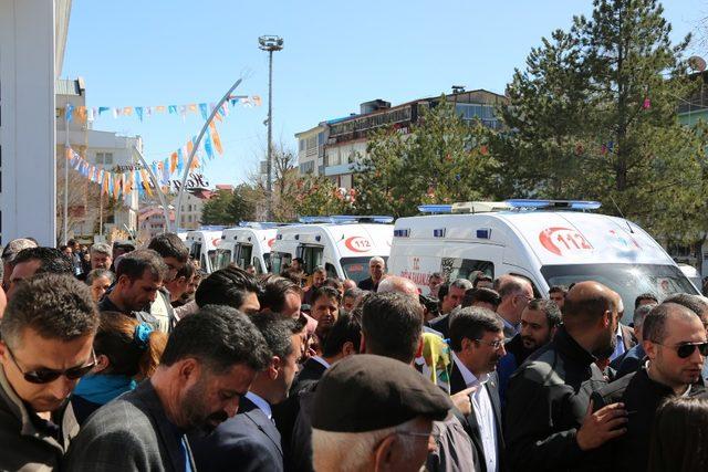 Tunceli’de 8 yeni ambulans hizmete girdi