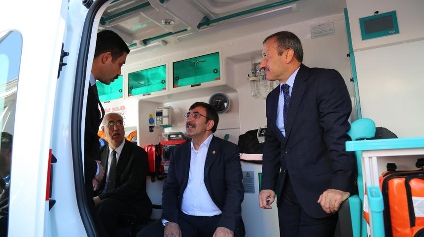 Tunceli&rsquo;de 8 yeni ambulans hizmete girdi