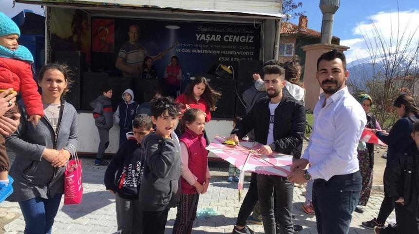 S&uuml;leyman Demirel Mahallesi muhtar adayından ilgin&ccedil; se&ccedil;im &ccedil;alışması