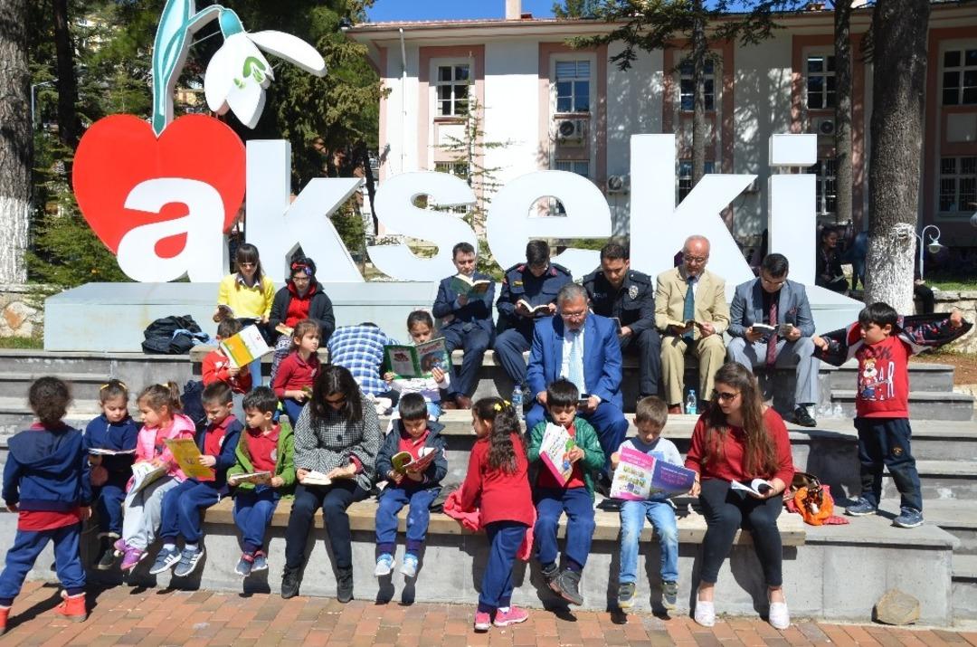 Akseki&rsquo;de "Kitabını Al Gel" projesi