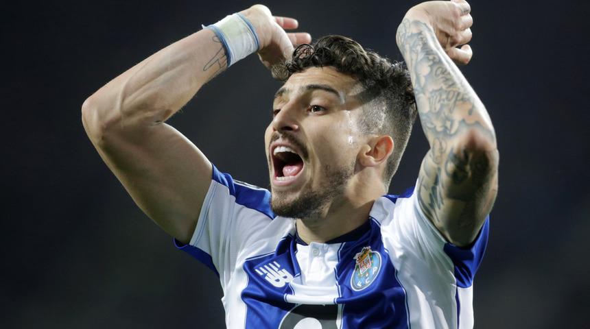 Alex Telles: Brezilya Milli Takımı benim &ccedil;ocukluk hayalimdi