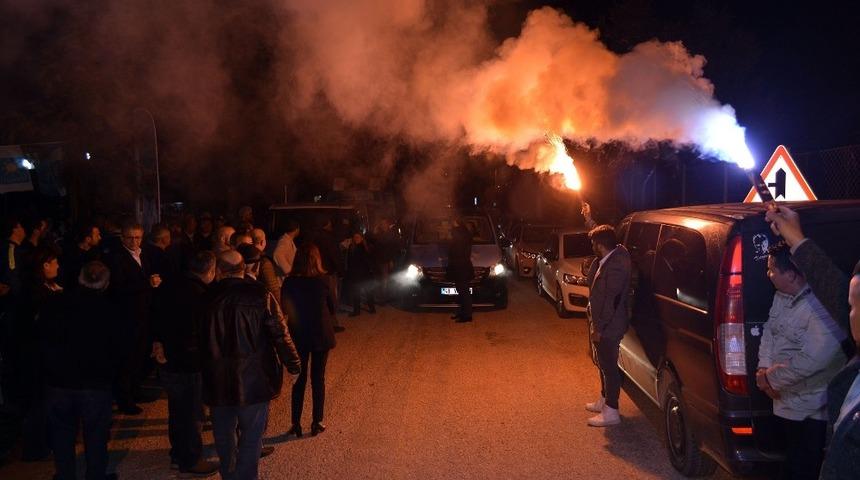 Mehmet Tosun&rsquo;un mahalle toplantıları miting havasında devam ediyor
