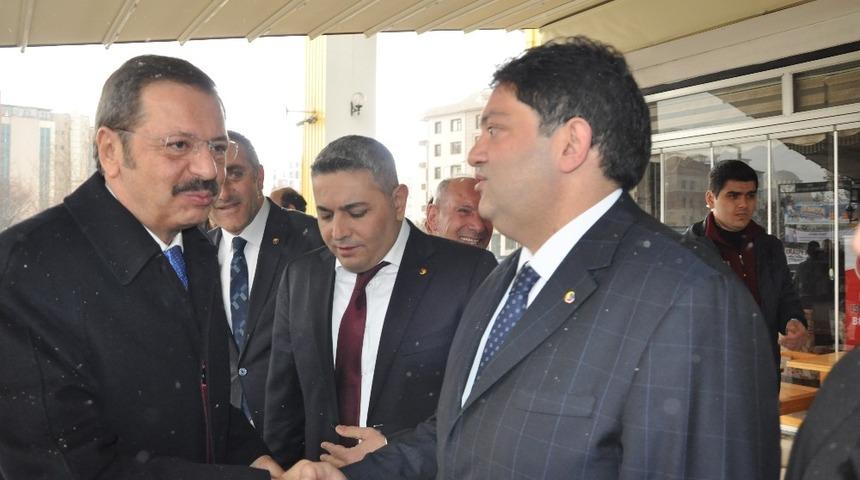 Van Kapık&ouml;y G&uuml;mr&uuml;k Kapısı Hizmete Girdi