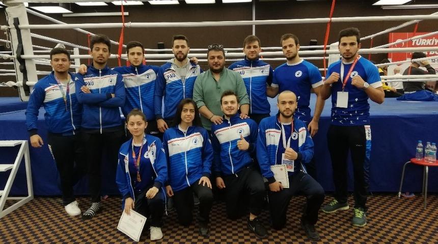 PA&Uuml; Kickboks Takımı 6 madalya ile d&ouml;nd&uuml;