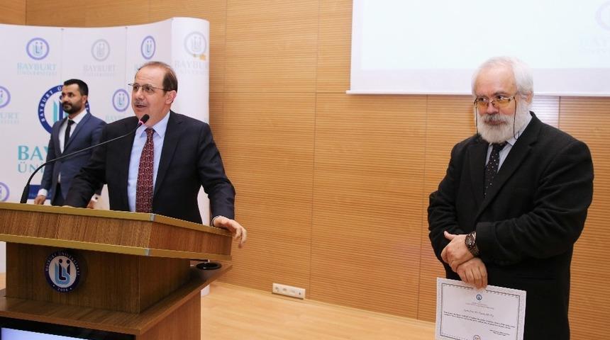 &Ccedil;anakkale Zaferi&rsquo;nin T&uuml;rk edebiyatındaki yeri anlatıldı