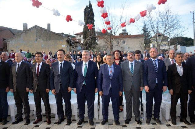 İstasyon Mahallesi Sosyal Donatı Alanı vatandaşların hizmetine sunuldu