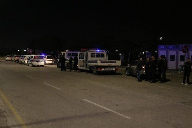 Adana’da afiş asma kavgasında 5 kişi yaralandı