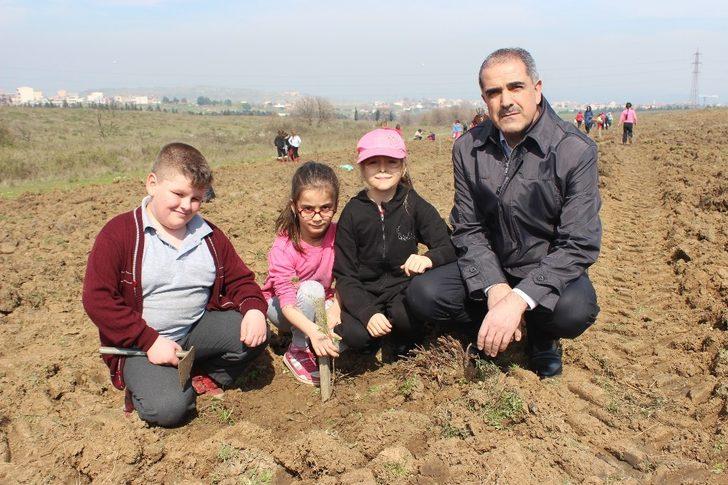(Özel) Minik fidanlar toprakla buluştu G2