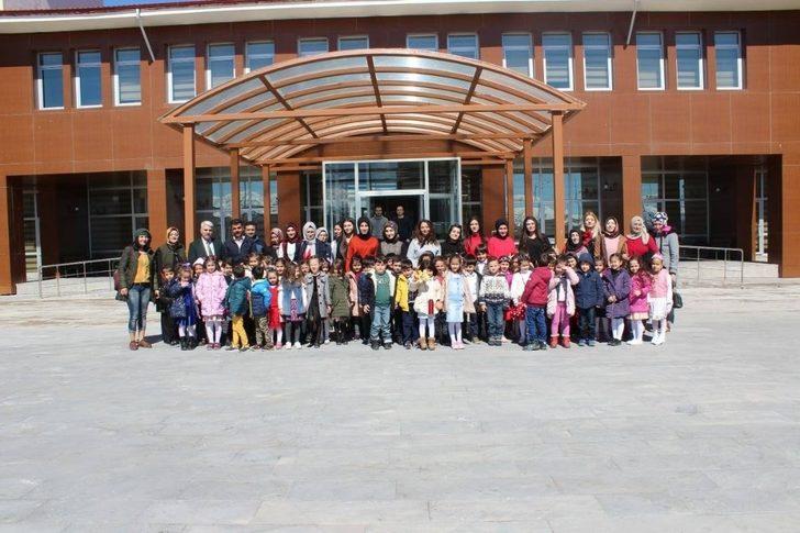 Yurt öğrencilerinden ’Gönül Bağı’ etkinlikleri G3