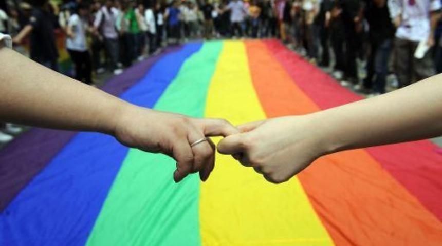 Cinsel yönelim-eşcinsellik hastalık mıdır?