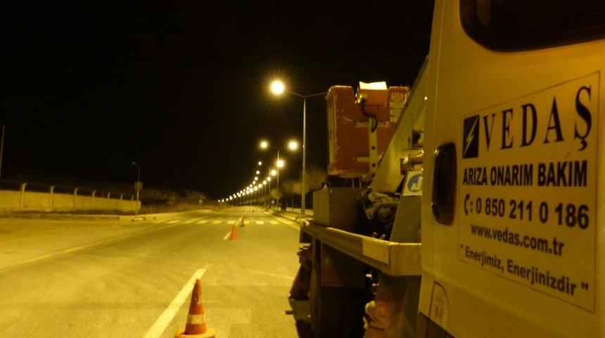 VEDAŞ, aydınlatma &ccedil;alışmalarına devam ediyor