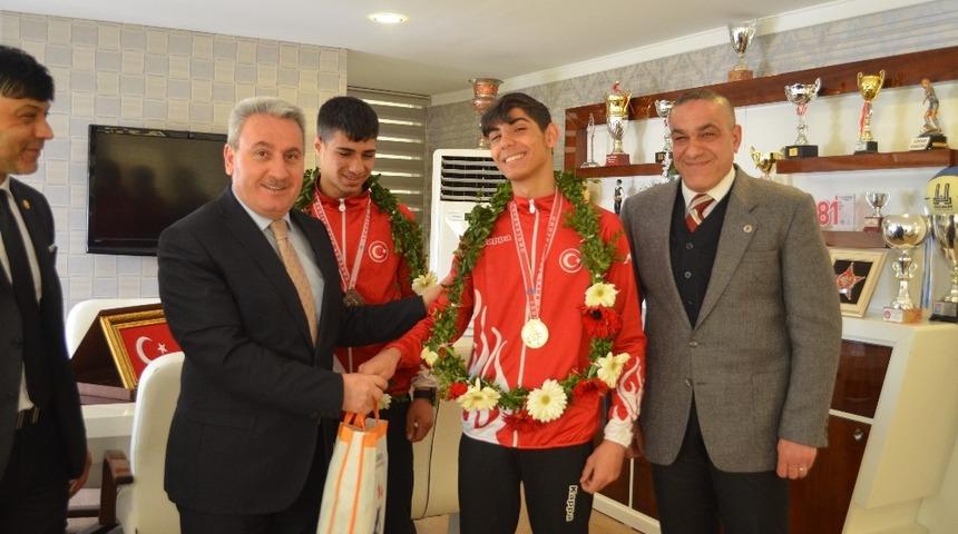 Ringin şampiyonları GSİM&rsquo;deydi