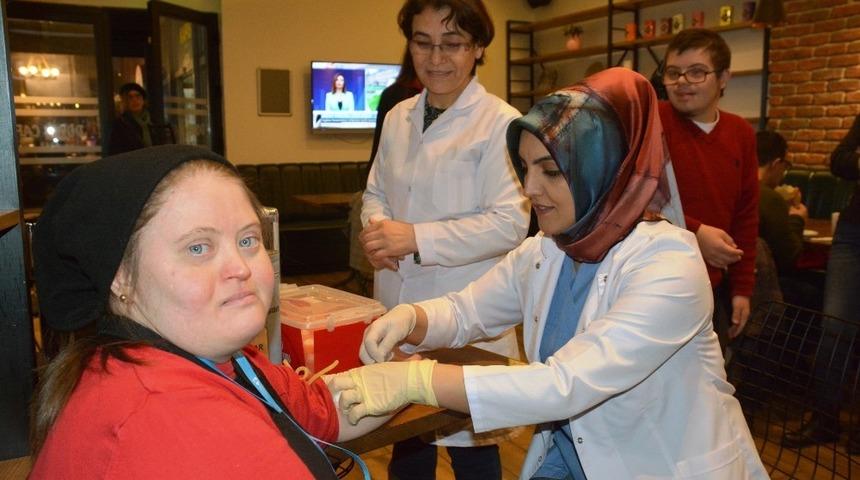 Down sendromlulara &uuml;cretsiz checkup