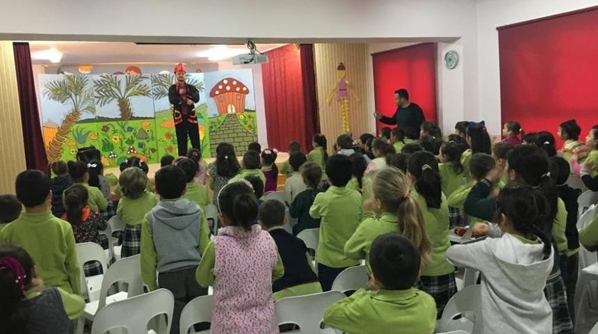 Hisarcık&rsquo;ta &lsquo;Hacivat ve Karag&ouml;z ormanları koruyor&rsquo; tiyatro g&ouml;sterisi