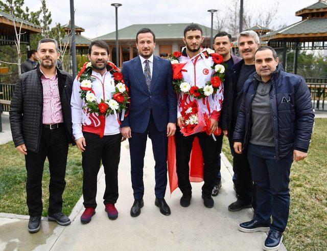 Avrupa Şampiyonu İbrahim &Ccedil;ift&ccedil;i&rsquo;ye Başkent&rsquo;te &ouml;zel karşılama 1