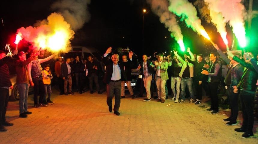 Başkan Şahin, k&ouml;y&uuml;nde coşkuyla karşılandı