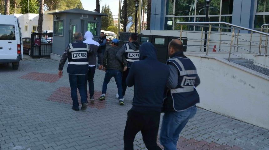 Dalaman&rsquo;da ev hırsızları yakalandı