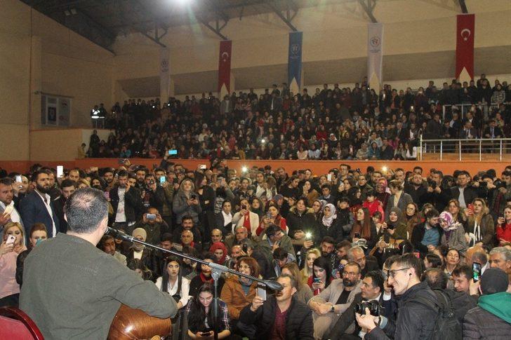 Tolga Sağ ve Erdal Erzincan’dan Unutulmaz Konser G4
