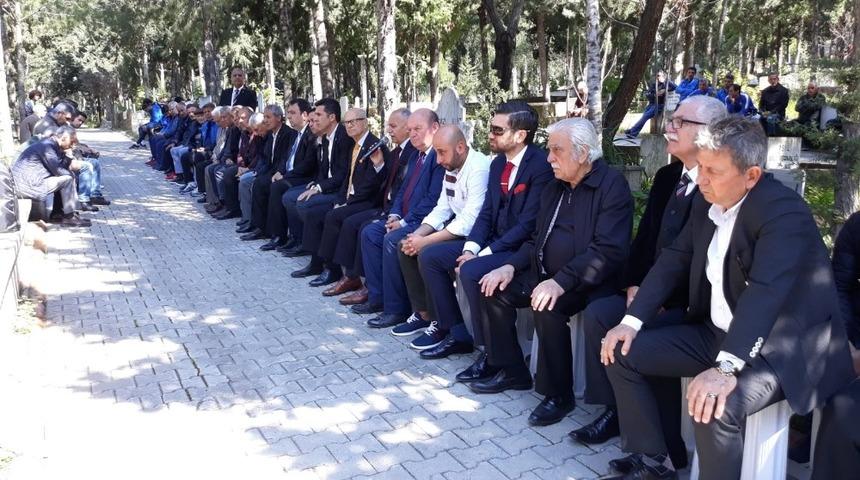 Ali Hoşfikirer, mezarı başında anıldı