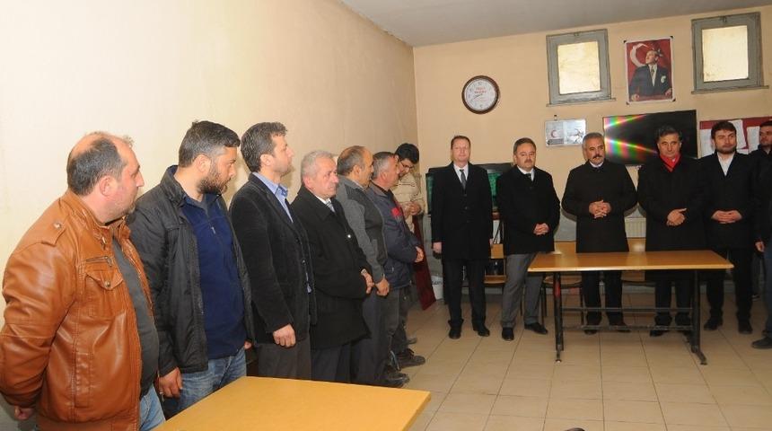 Uysal, Belediye &ccedil;alışanları ile bir araya gelerek projelerini anlattı