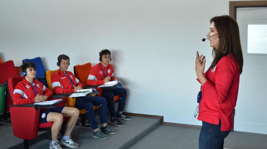 Altınordu play-off yarışını bırakmıyor