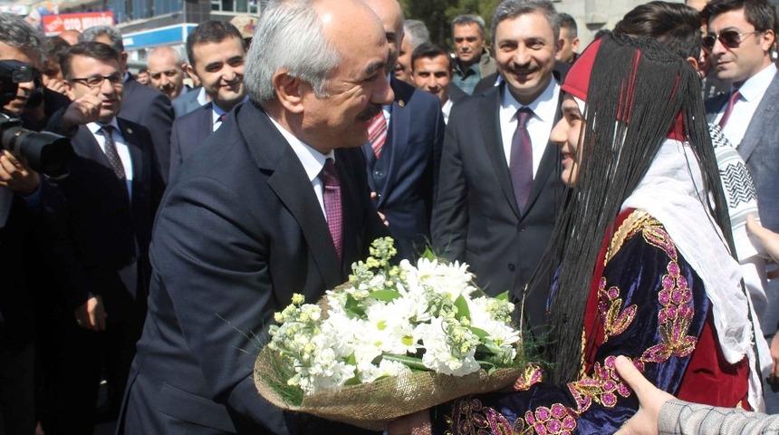 İçişleri Bakan Yardımcısı Mehmet Ersoy, Kozluk ilçesini ziyaret etti