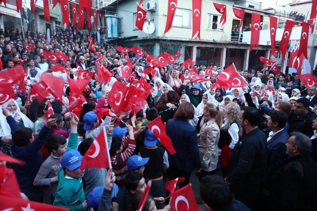 Özlem Çerçioğlu’ndan Köşk Ilıdağ’da miting gibi temel atma