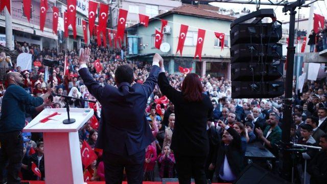 Özlem Çerçioğlu’ndan Köşk Ilıdağ’da miting gibi temel atma