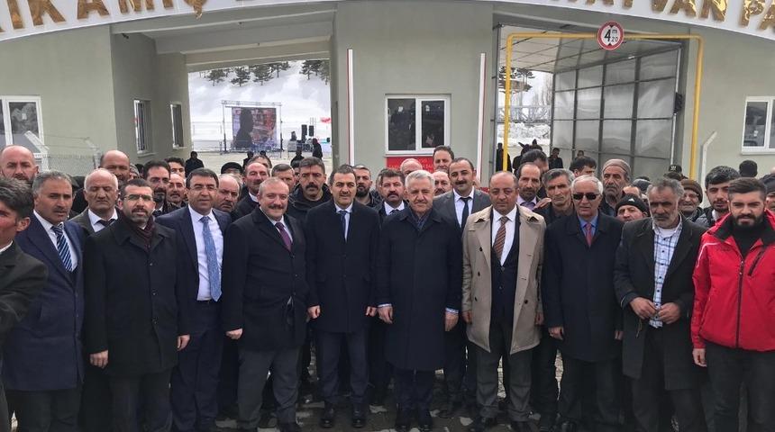 Sarıkamış’ta Canlı Hayvan Pazarının açılışı yapıldı