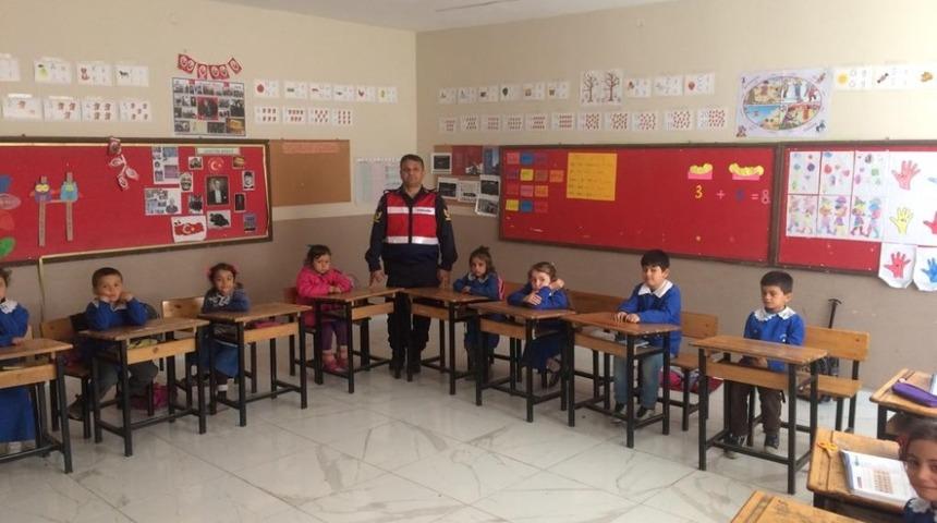 Yenice Jandarmadan &ouml;ğrencilere trafik eğitimi