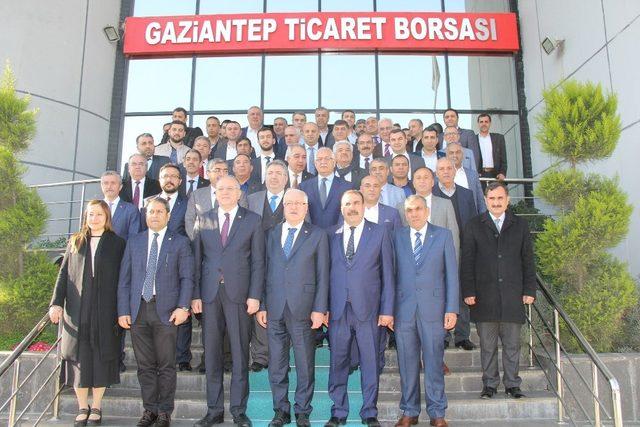 Ak Parti Gaziantep milletvekili ve belediye başkanlarından GTB’YE ziyaret