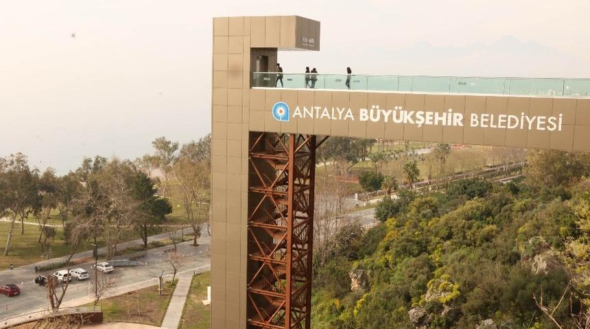 Beach Park&rsquo;a panoramik asans&ouml;r